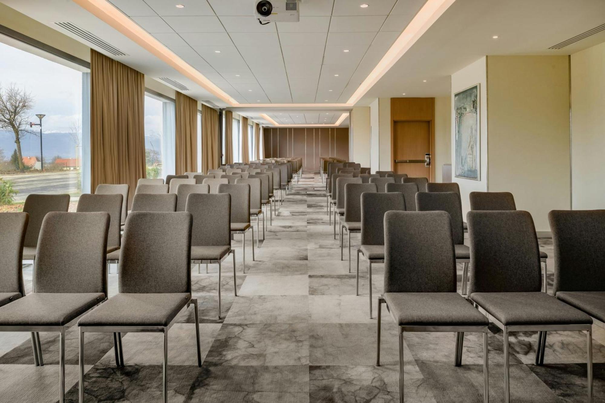 Ac Hotel By Marriott Сен-Жулиен-ан-Женевуа Екстериор снимка