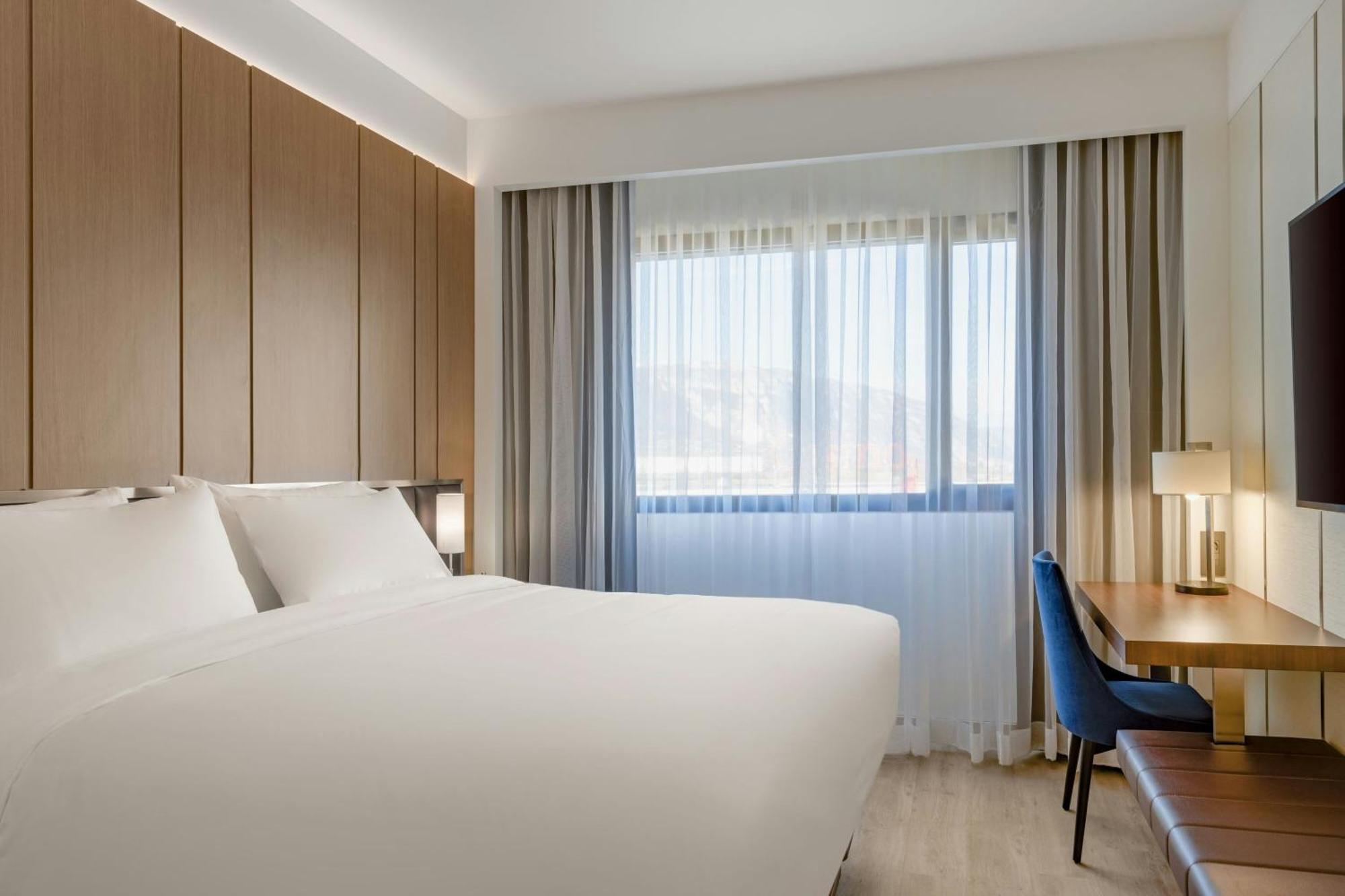 Ac Hotel By Marriott Сен-Жулиен-ан-Женевуа Екстериор снимка