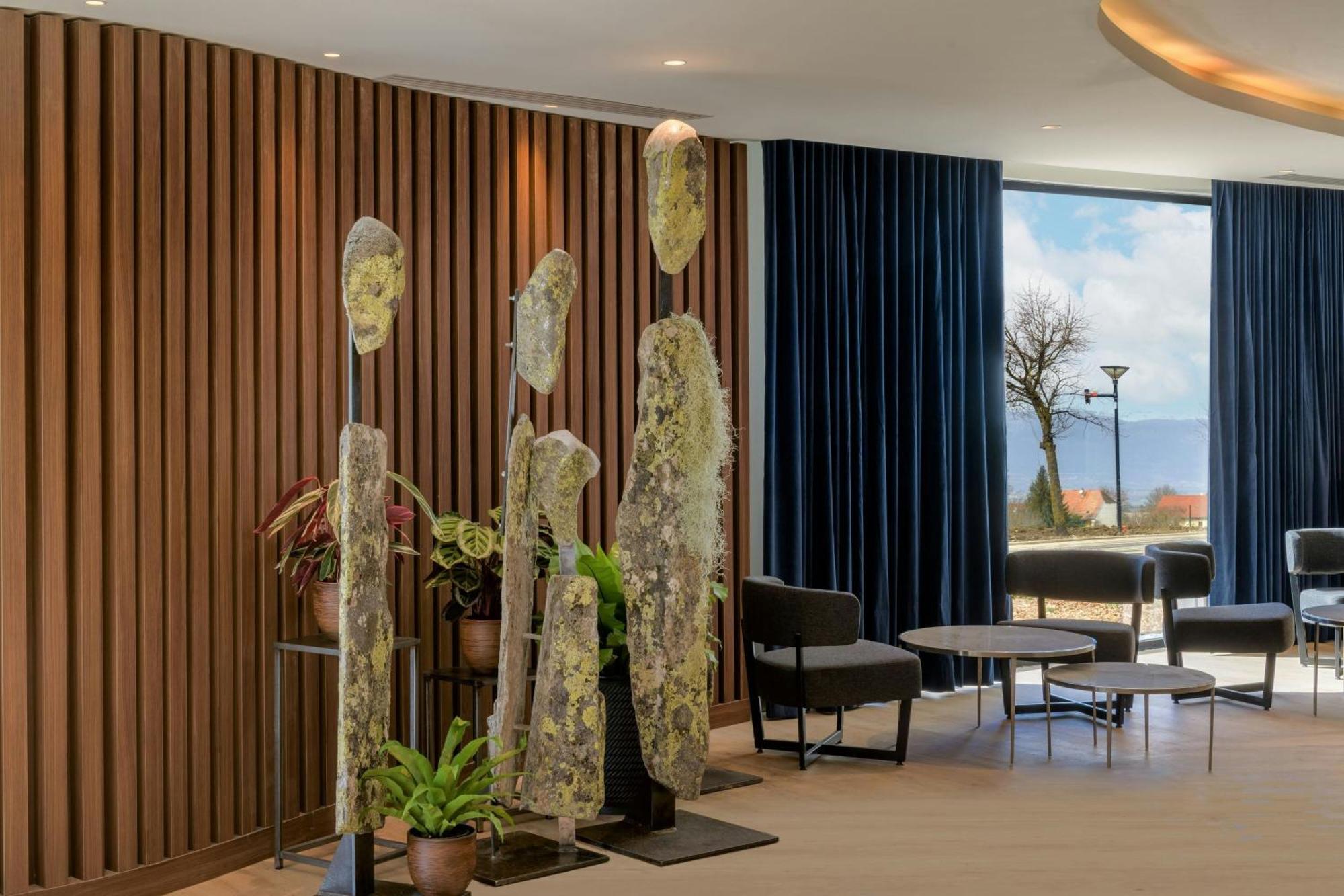Ac Hotel By Marriott Сен-Жулиен-ан-Женевуа Екстериор снимка